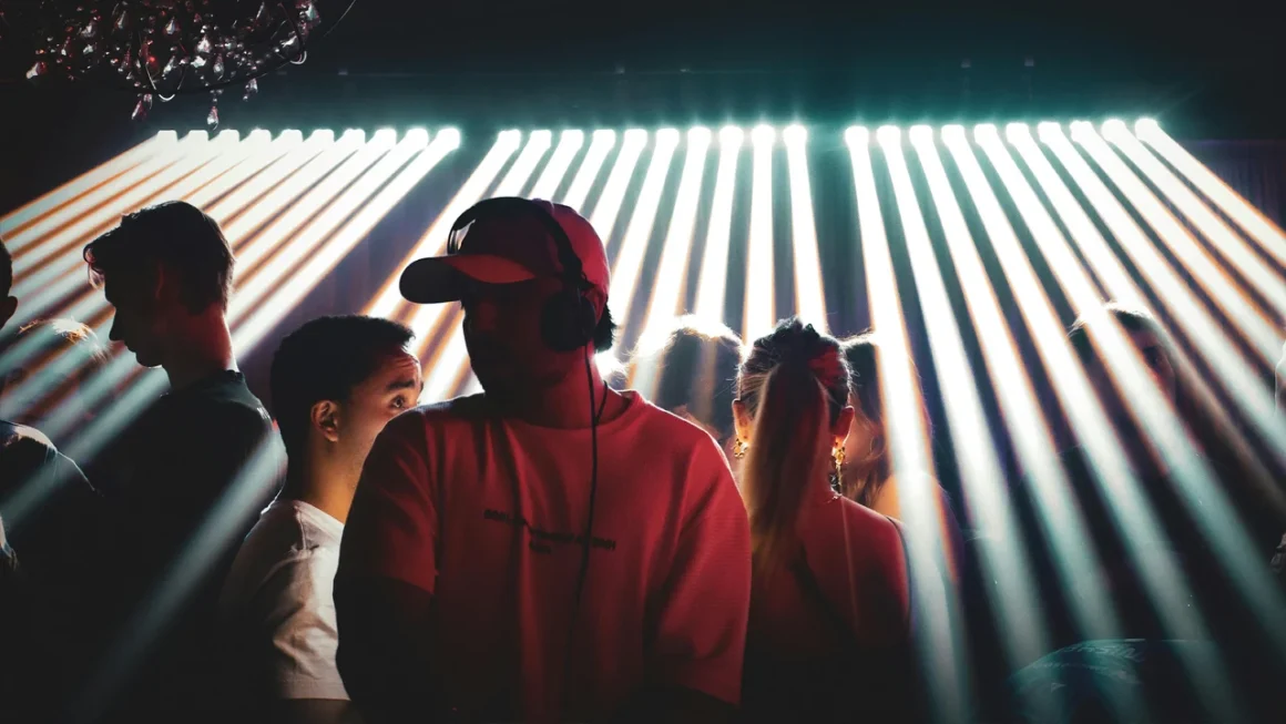 Instagram Superfans: How the Luminate Study is Reshaping Electronic Dance Music